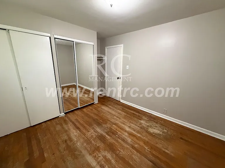 919 Martin St — Photo 12