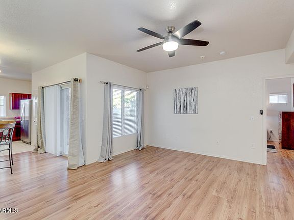 3rd image of 7401 W Arrowhead Clubhouse Dr Unit 1004