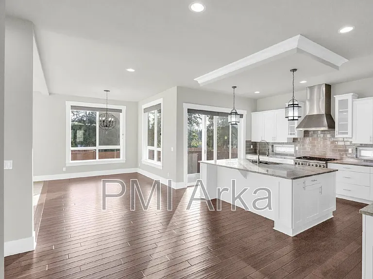 6603 SE 7th Pl — Photo 3