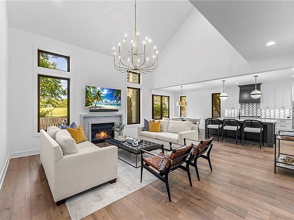 5th image of 7942 Reinhardt Ln
