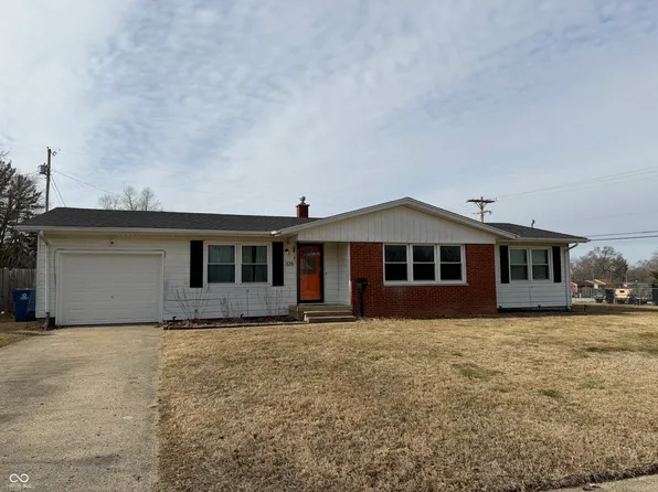 328 Redbud Ln, Greencastle, IN 46135