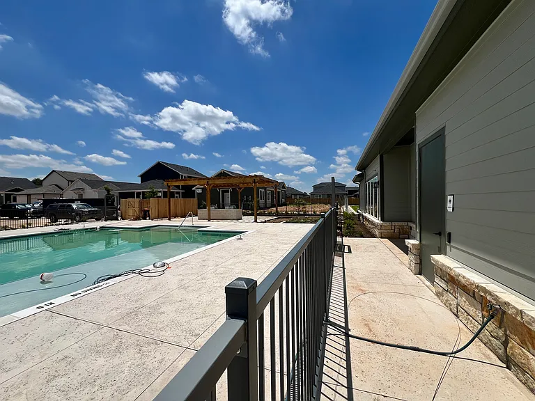Gaston Dr — Photo 31