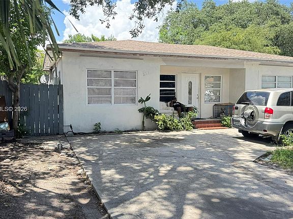 2nd image of 551 NE 159th St