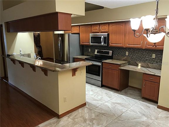 5th image of 6749 Knightswood Dr