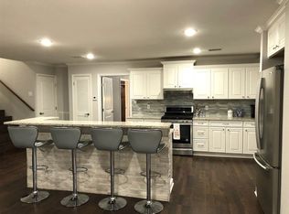611 Beverly Pl, Center, TX 75935