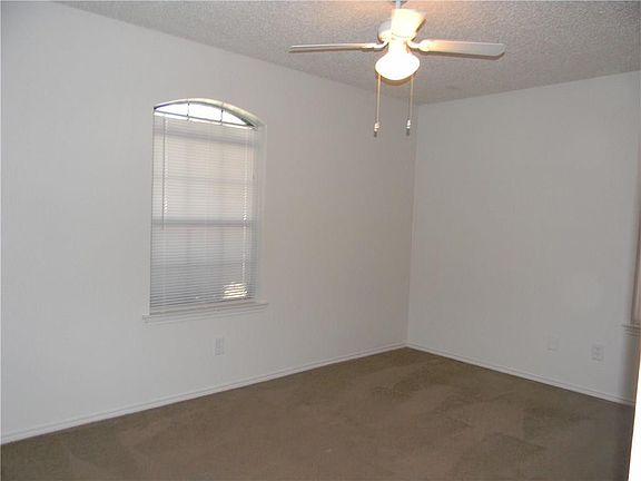 5th image of 10621 Flamewood Dr