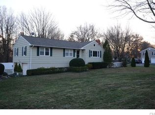 866 Plattsville Rd, Trumbull, CT 06611