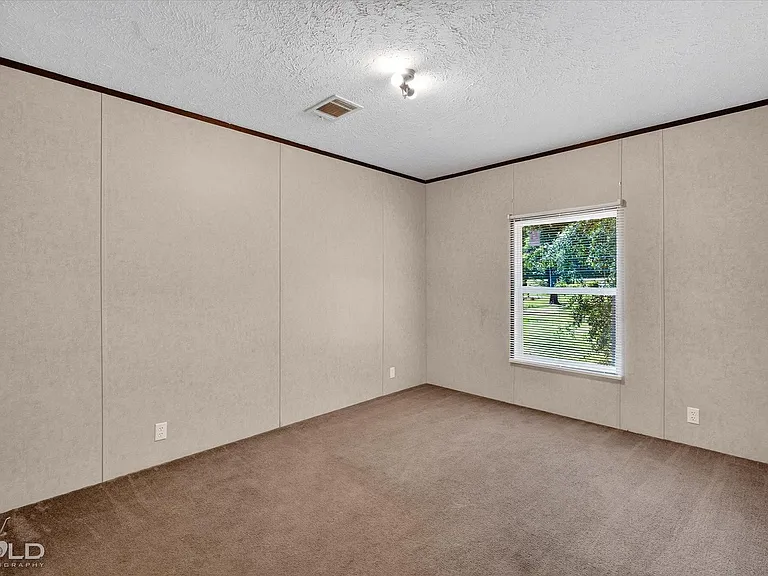 2153 Highway 2 — Photo 37