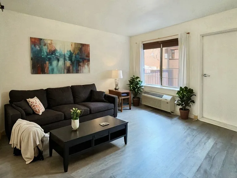 Ski Town Apartments — Photo 47