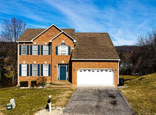 7540 New Barrens Ct, Roanoke, VA 24019