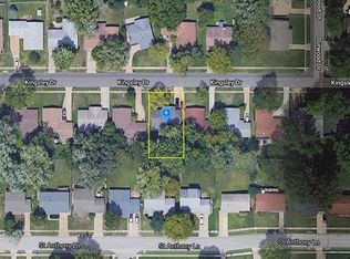 3150 Kingsley Dr, Florissant, MO 63033