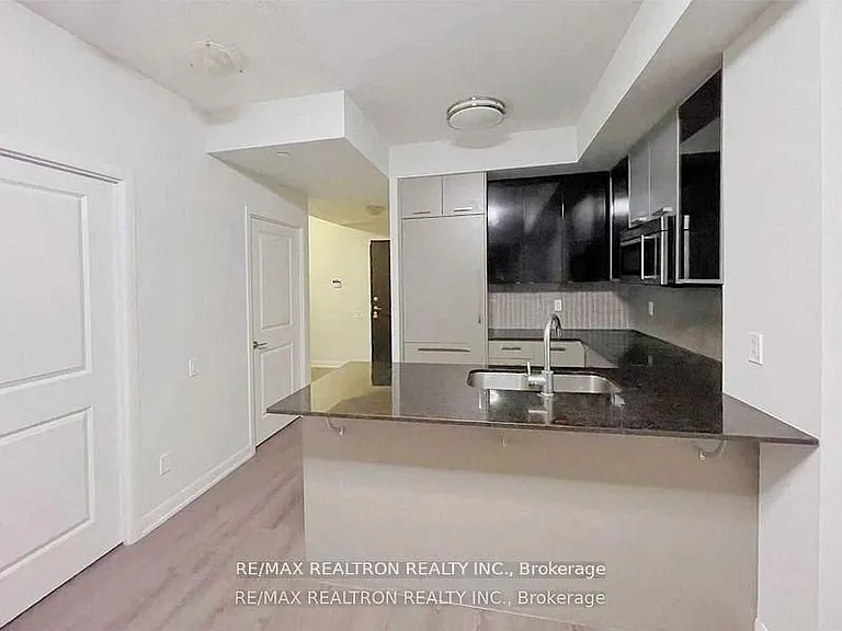 5168 Yonge St #302 — Photo 6