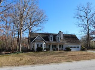 995 Burning Bush Dr, Loganville, GA