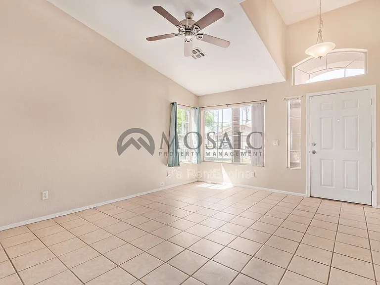 2135 E Brooks St — Photo 5