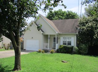 233 Heritage Cir E, La Vergne, TN 37086