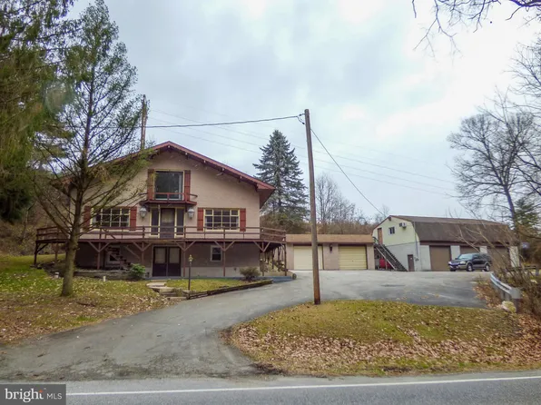 1949 Druck Valley Rd, York, PA 17406