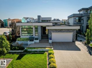 682 Howatt Dr SW, Edmonton, AB T6W3K3