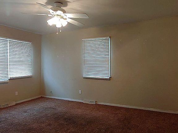 4th image of 1113 S Leslie Ave