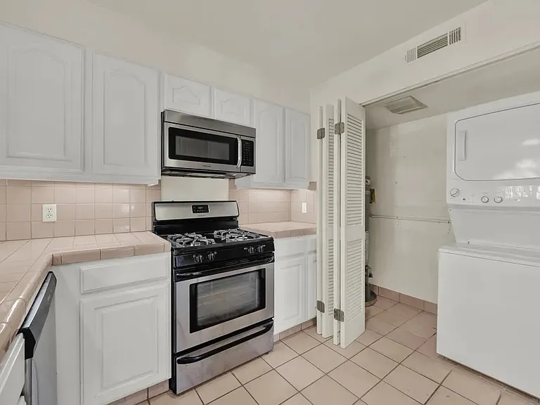 3104 Dickens St — Photo 18