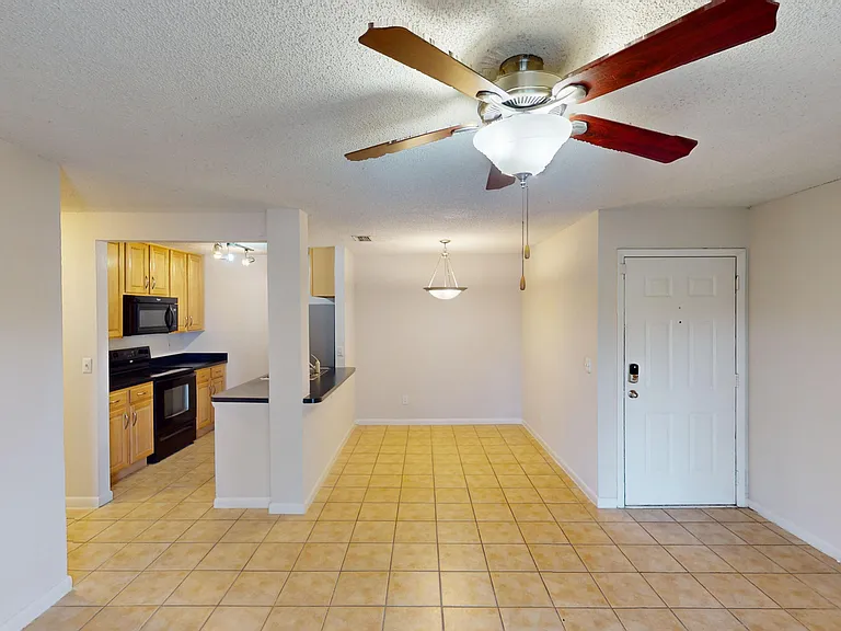 Altamira Place Apartment Homes — Photo 116
