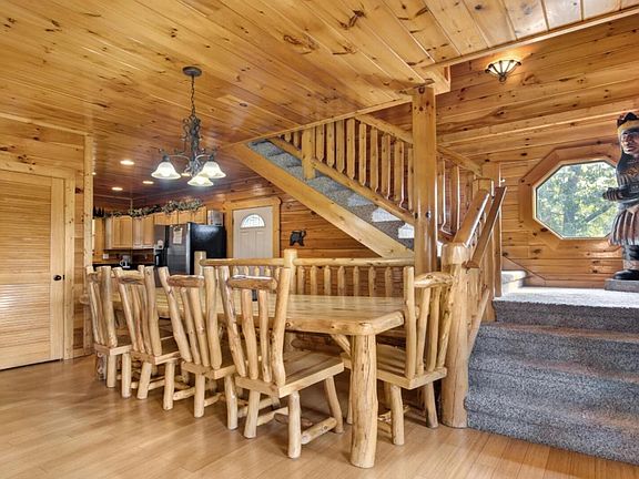 5th image of 260 Laurel Oaks Way