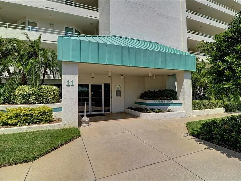 7979 Sailboat Key Blvd S #306 — Photo 2