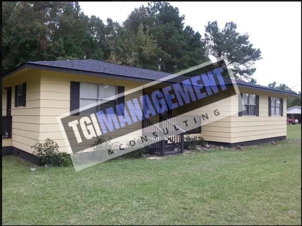 516 Goldensand Ln, Moncks Corner, SC 29461
