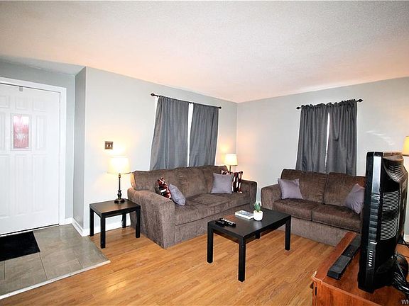 5th image of 38 Tillotson Pl