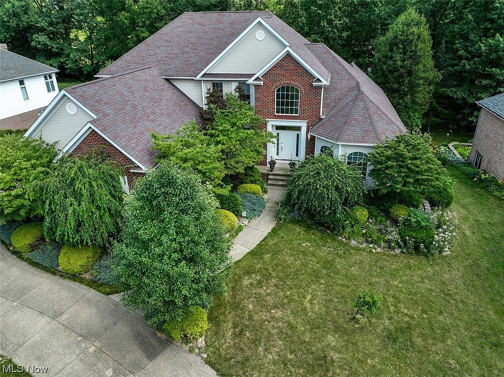 3925 Meadow Wood Ln, Uniontown, OH 44685 Zillow