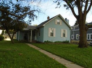 2416 6th St, Peru, IL 61354