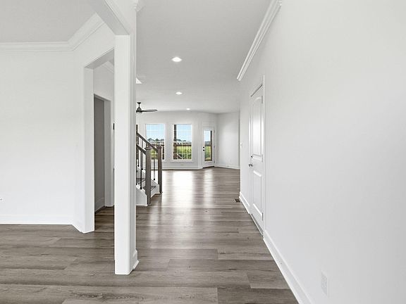 4th image of 109 Wannamaker Blvd