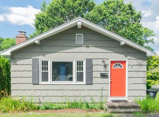 48 Wentworth St, Milford, CT 06461