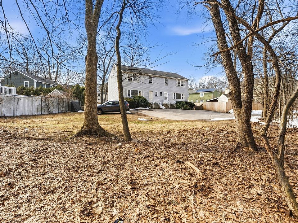 1st image of 11 Harmony Ln