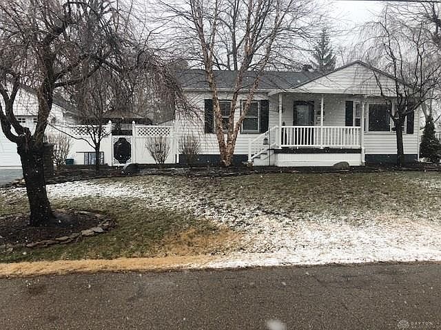 1st image of 911 East Dr