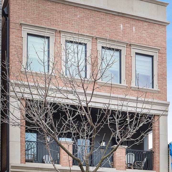 1st image of 2964 N Lincoln Ave #Penthouse