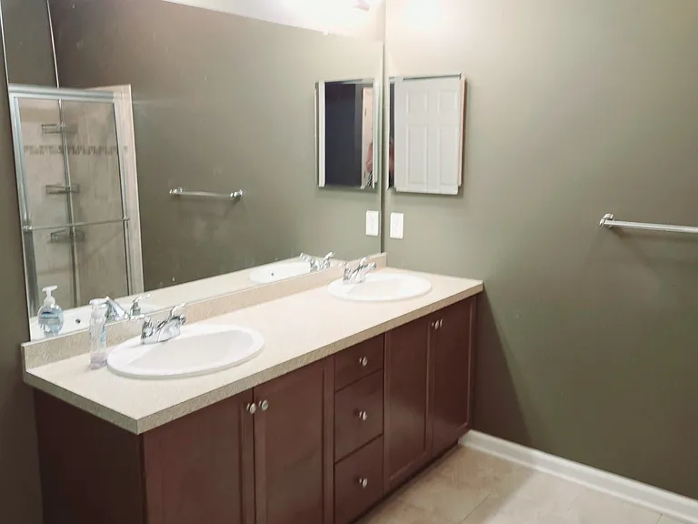 521 Sloan Ct — Photo 13