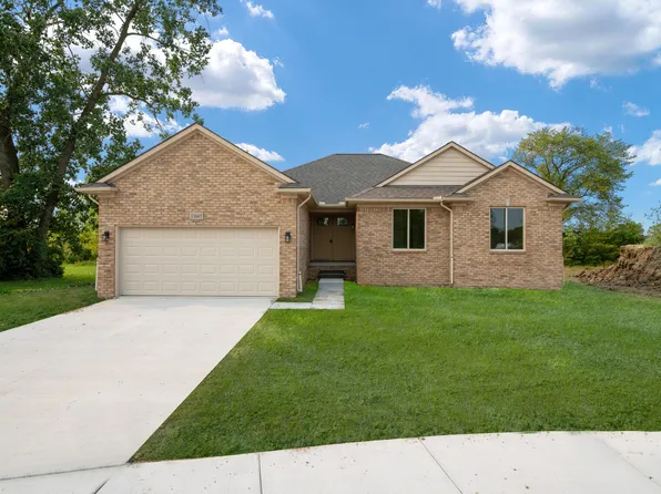 33747 Stevenson St, Clinton Township, MI 48035