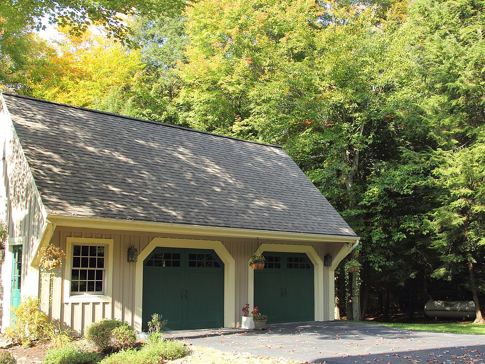 carriage house garage