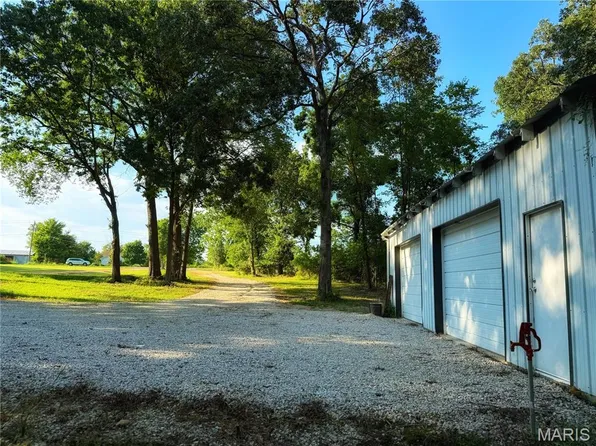 4636 Hopewell Rd, Wentzville, MO 63385