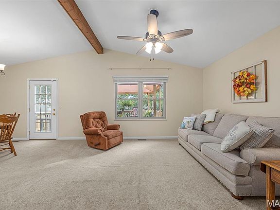 4th image of 1604 Dahlia Ct