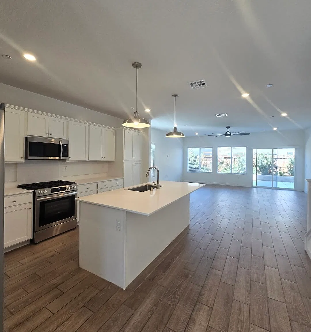 5 bed, 3.5 bath, 2985 sqft, $3,500 — Photo 4