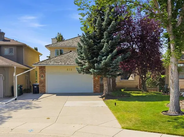 872 N Sierra Morena Ct SW, Calgary, AB T3H 3C6