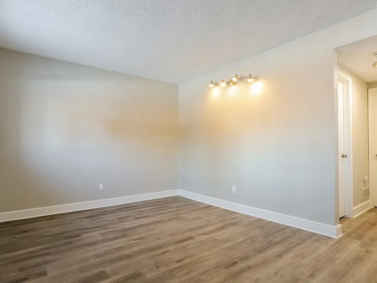 19123 E 46th Ave — Photo 14