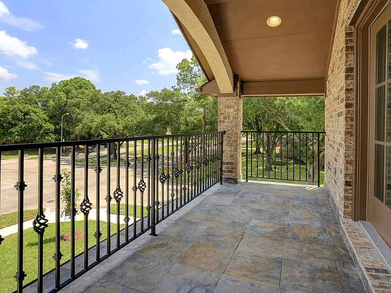 5203 Beechnut St — Photo 31