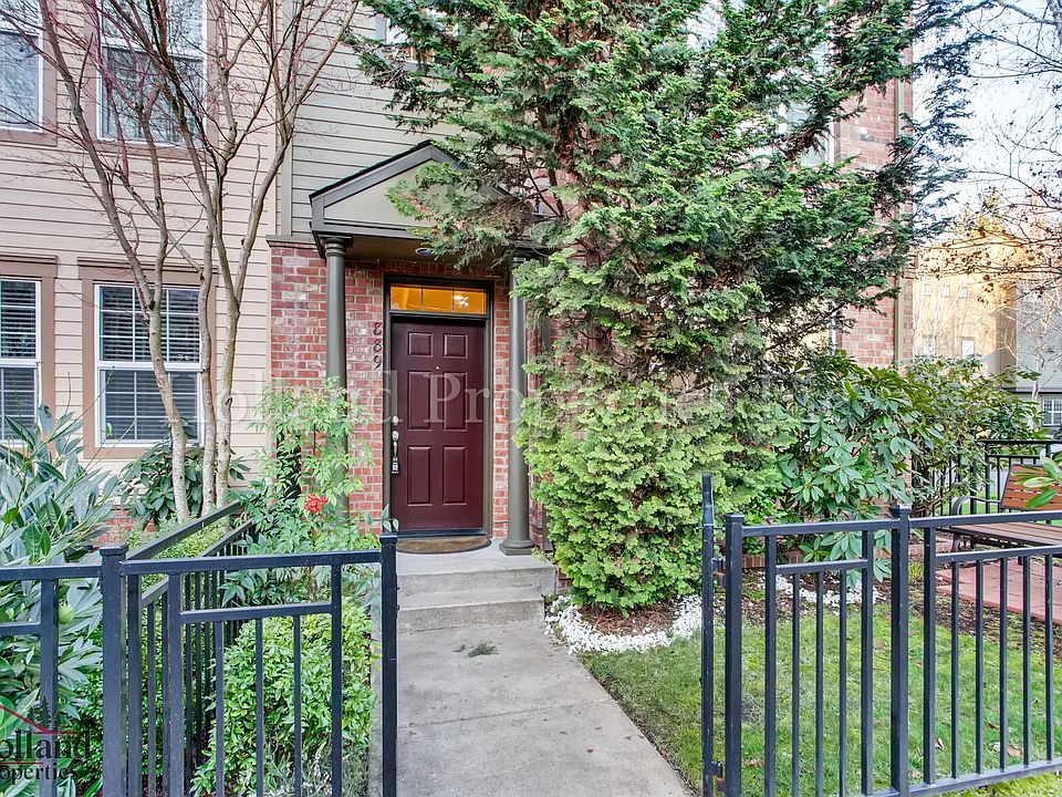 1st image of 889 NE Caden Ave