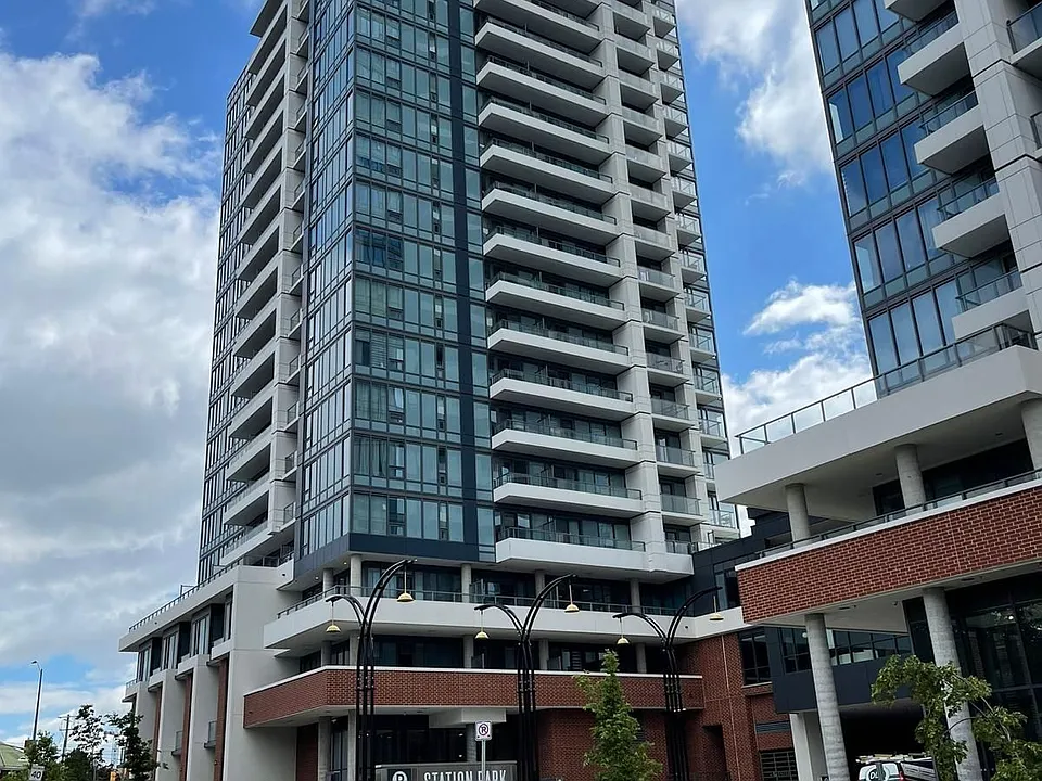 5 Wellington St S #605