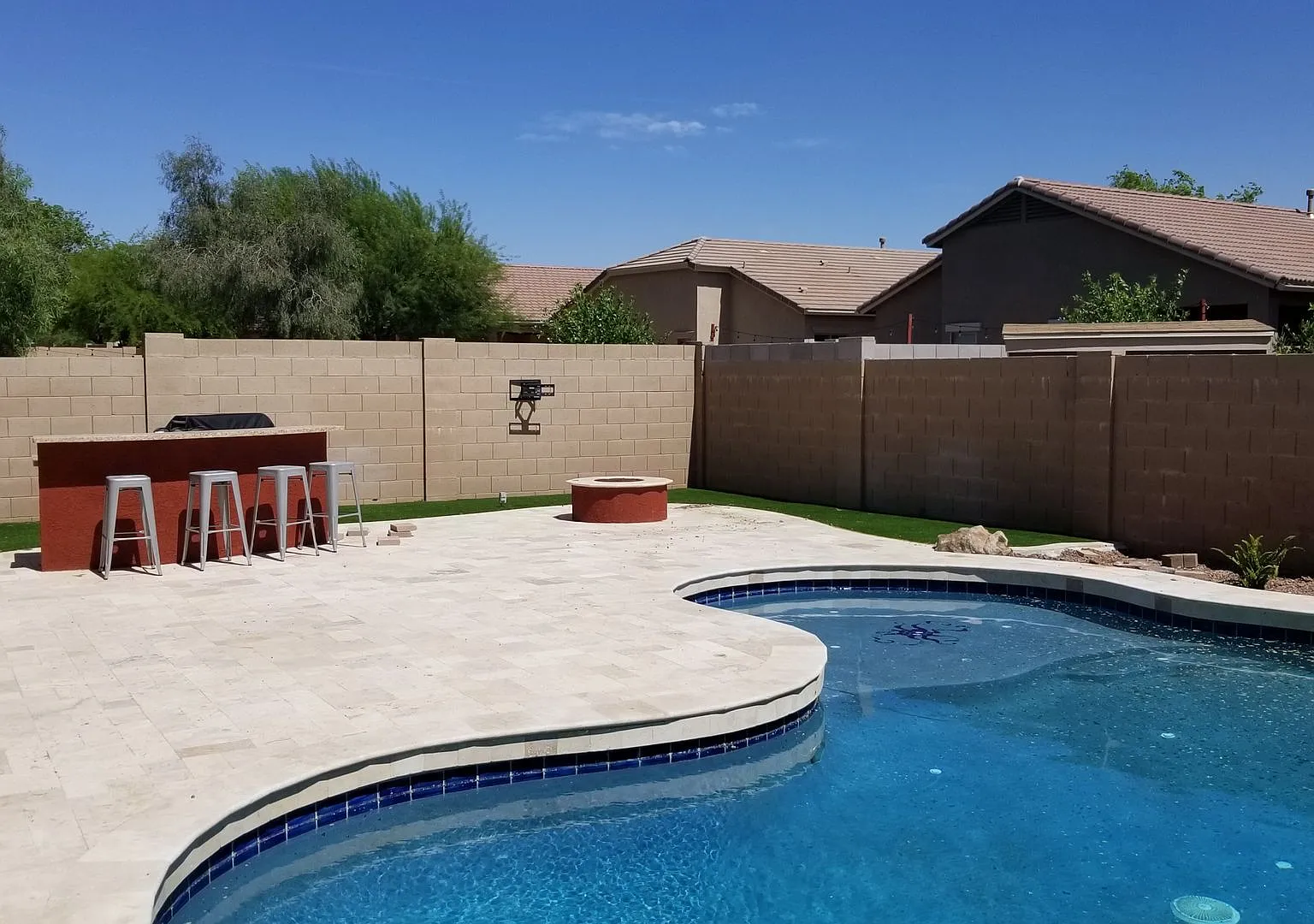 Perfect Entertainer's Dream Home in Anthem — Photo 2