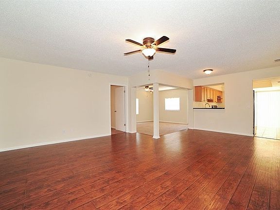 5th image of 4720 Millpond Ln