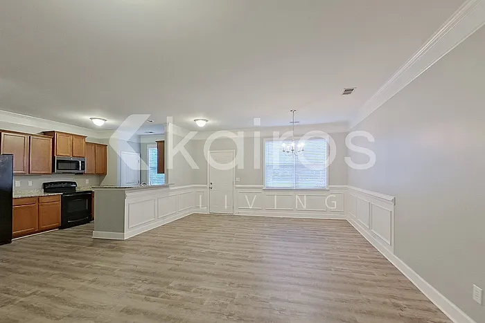 141 Whitton Ct — Photo 5