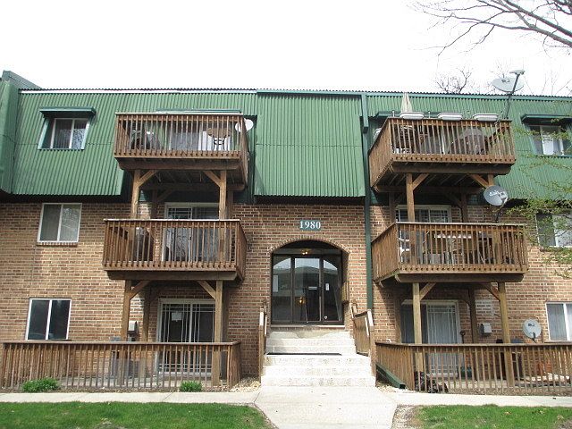 1st image of 1980 Tall Oaks Dr Unit 2A